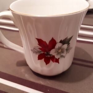*VINTAGE* DUCHESS winter mug